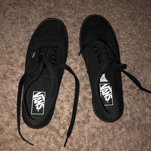 NWOT VANS All black women 6 men 4.5